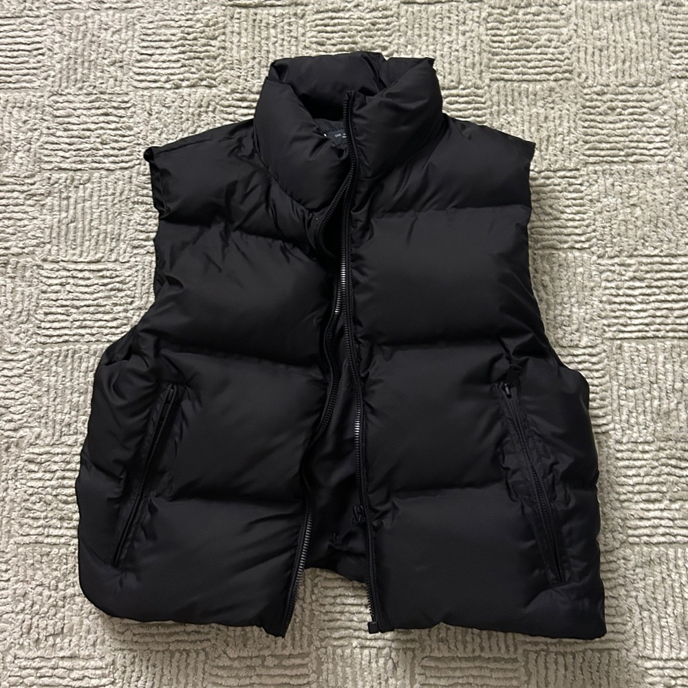 NWOT Zara Black Puffer Vest